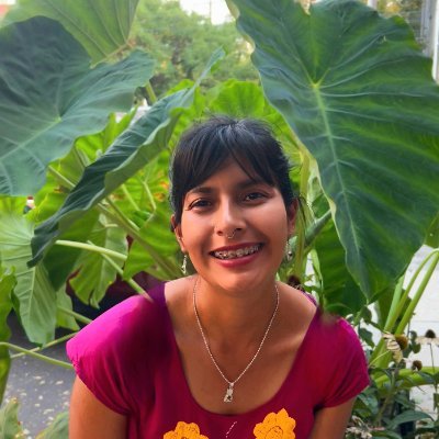 hoodsociologist's profile picture. 🐞socióloga binniza. hood muxer medicina from boyle heights. bonita's caretaker🐾