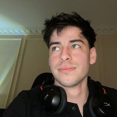 ArturoFreites01's profile picture. Backend Developer
Skills : JAVA - Spring Boot - React.js - HTML - CSS -AWS
Working for : QyR Solutions 
Freelance