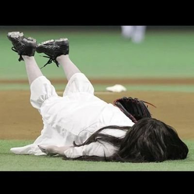 Beyondbts7's profile picture. 