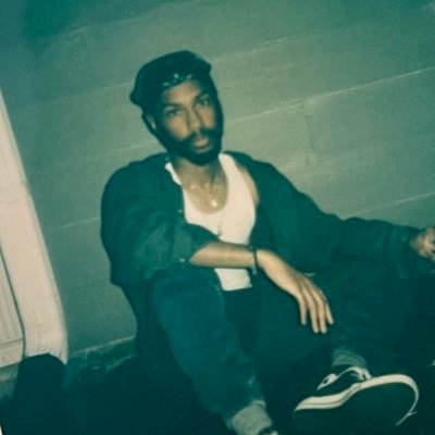 I make music + a combination of a lot of other things🌱🪬. Welcome to the neighborhood 🏠.
