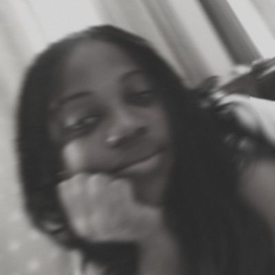 veethequeen_'s profile picture. life is tuff.