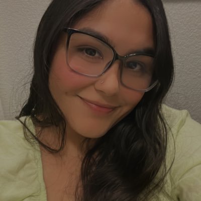 lupitaramirezz_'s profile picture. 