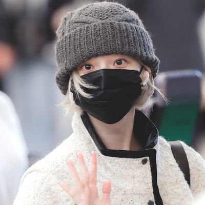 aespawinter009's profile picture. 팬 페이지
for @imwinter 
not impersonating
💓 est. 201117👽💓
@aespa_official  @my_aespa 💓