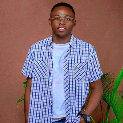 Am a student studying in Adamawa State University Mubi Adamawa State. And also am a Photoshop Creater💰🔥