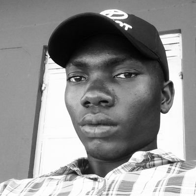 I do Graphic Designing ,social influence and Blogging. For more info:kindly Halla 0790212484 or email ;Captainrazer0@gmail.com