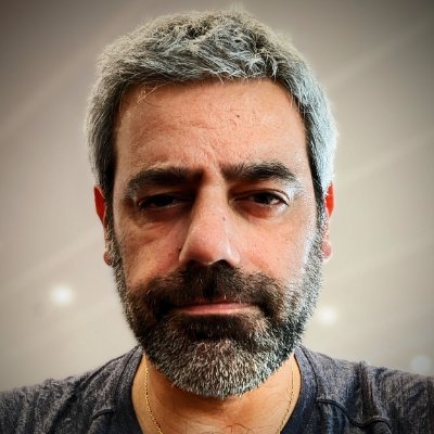 Kristapor's profile picture. 🇫🇷🇦🇲, working in IT, loving (retro)videogames, photos, drawing with  "Apprendre à dessiner", football (OM), rugby (Toulouse), family around wines & cheeses!