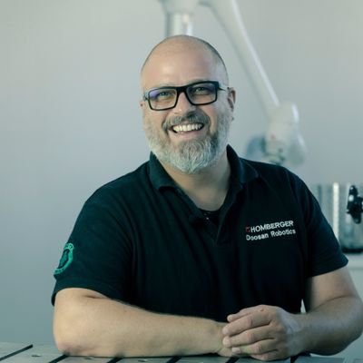 Aiuto numerose imprese a incrementare la loro produzione implementando i cobot nei processi produttivi partendo dalla riduzione dei rischi per gli operatori