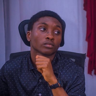 I am raising a community of miracle workers in the world of finance.
Founder @speakingtraders
Campus ambassador @roqqupay
I AM THE SPEAKING TRADER🎤📊.