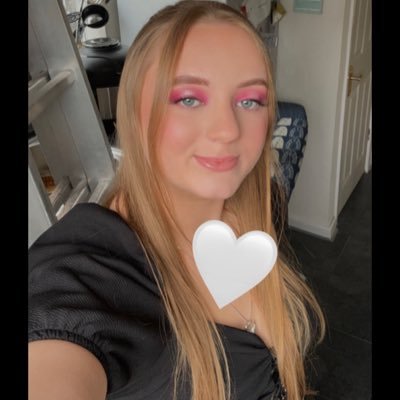 20 | 🌸 Walsall FC | ❤️ “ Choose kindness and laugh often “ | 🤗