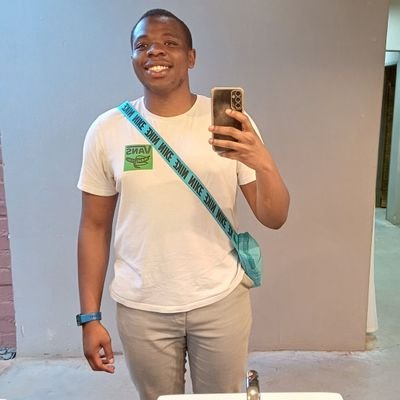 MatheThuks's profile picture. IG: 2thuka