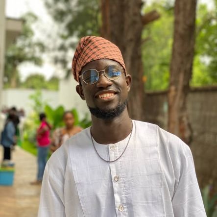 🇳🇬 Nigerian
🤴🏾Son of God
👨🏾💻Solving people's complex problems with simple and usable design solutions
👨🏾💼Co-founder @roomme_ng