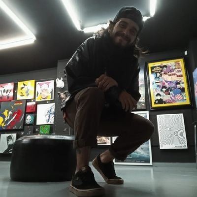 ...Sin embargo, caerme nunca ha sido un fin mismo. Lo que resulta interesante es ese breve momento épico e incongruente que precede la caída: el vuelo.