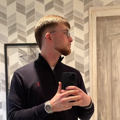 @Djadjadinaz ig:mathys09.02 sc: thysma2004. https://t.co/ugUcch2odK