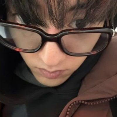 1950est's profile picture. akun serba serbi