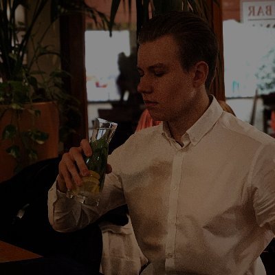 From 10k€ to 0€ - Rebuilding from the ground up. 📈
Sharing my journey, lessons, and progress.
Honest, transparent, and always learning and growing. 📈🧠