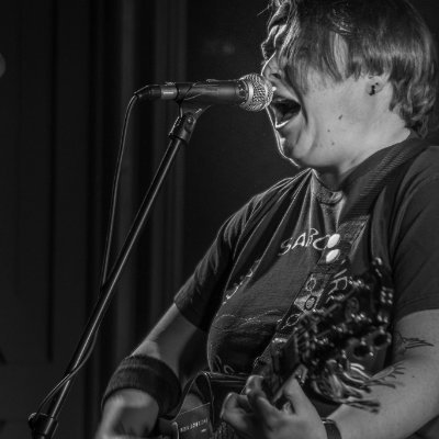 Folk/punk singer/songwriter from the Black Country. She/her.
