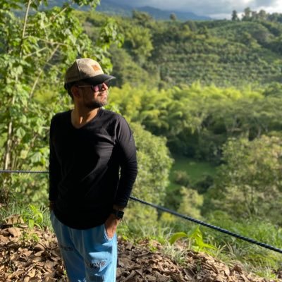 soycarlosar's profile picture. economista.