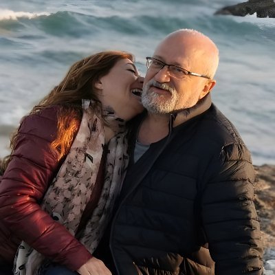 Republicà d'esquerres (no ER,no Woke) i sobre tot, indepe. Baptista, Jubilat. avi, culer. GOI. EFTA.