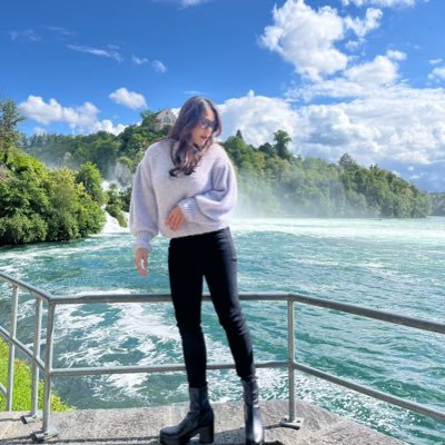 praewjeedz's profile picture. 