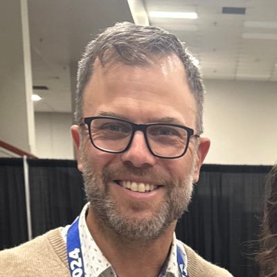 RMurray1977's profile picture. Dad, proud Albertan, founder of the Agora Institute. Through transparency and integrity there is trust. I review followers and purge bots