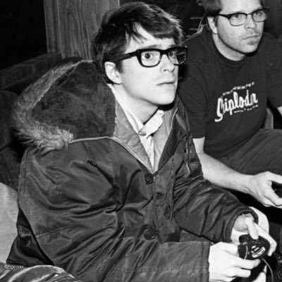 derpinaisdead's profile picture. so 18 pounds of cokane, 12 pounds of crake and 7 male strippers, but make sure none of them are white, I cant see the coke on them if they are 🦭 hi