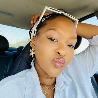 MOITSHEKiii's profile picture. it’s Mama Mo to you👆🏽