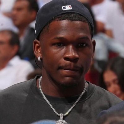 heizelvaro's profile picture. Millions personalities✨ ----West side🕺🏼 ______"DEUS ACIMA DE TUDO"🌍