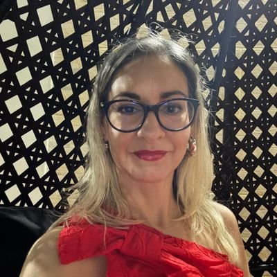 PaolaPasco's profile picture. 