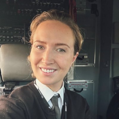 Dmontmaria's profile picture. First Oficer/ boeing737/ American Airlines/pilot mom / Life coach. 🇩🇰 🇺🇸 Skies safe ✈️