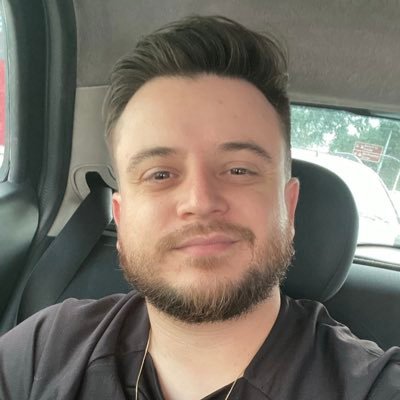 30 anos, Leonino, Direito, Corinthiano Insta: guiveneziano