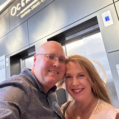 remotelfcouple's profile picture. Kick the 9-5 and earn the income you want, when you want.
