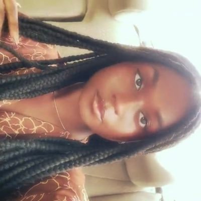 doitlikedunni's profile picture. 📚Aspiring Data Engineer | Artist| Entrepreneur 🙃                                                🌷Who said I had to pick one? 🤷🏾‍♀️