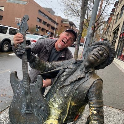 ULTRA-AMERICAN. RnR Artist/Writer/EagleScout- If there's a new way/I'll be the first in line/but it better work this time/ #bluecrew #waterislife #M4A iFBR ⚖️
