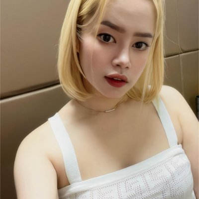 Owner of beauty salon and partnership business in clothing. If I were you, I would totally adore me. #fashion # motivated #naturelover NO Porns.