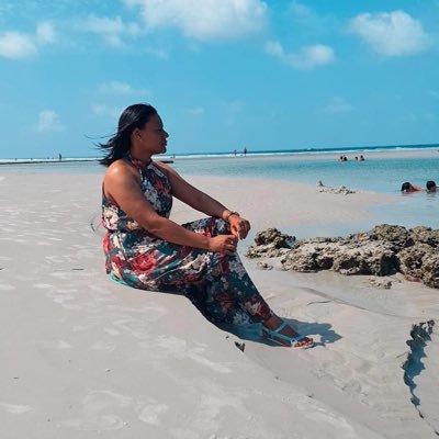 RosangelaClares's profile picture. Mulher que sabe o que quer,vai longe... E ainda vai de salto alto!❤💋