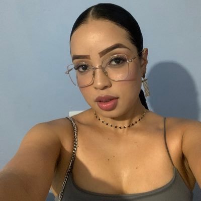 leslley_barbosa's profile picture. |Universitária💙📚🤯 | Só sigo quem ama café ☕ |Collen Hoover🥹❤️