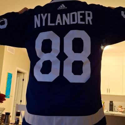 RogerBrown90210's profile picture. Huge hockey fan! Loyal super fan of Ovi, Nylander and many more!