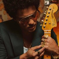 Lord knows I’m a rolling stone. ⛤ NOT @BrunoMars. (@displaymyvogue) 's Twitter Profile