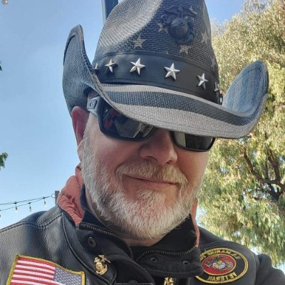 I'm a #USMarine & Tech #Geek & #biker, I ride an #indianmotorcyle & I'm a member of #marineriders. I make #chainmaille armor and jewelry & love Bike Rallies