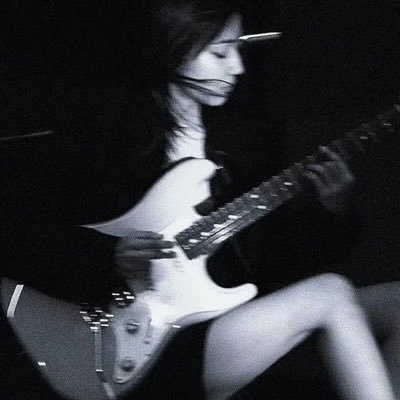 tounaolengjing's profile picture. 私信一直没回可能是被吞进垃圾箱了，可以评论和我说一下(๑⃙⃘’ᵕ‘๑⃙⃘)