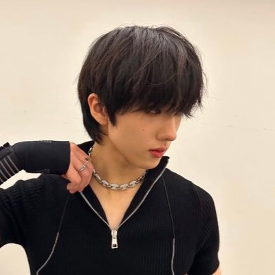 hrk_174's profile picture. 