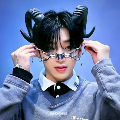Dedicated to the world of B.A.P ff💘
My fic dashboard: https://t.co/Cde9ZNtZu6