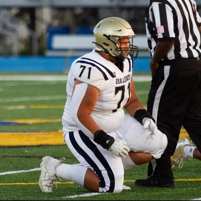 Sophmore/6ft/310lb/GPA-2.91/🏈OG&NG/27🎓/ C.D. Hylton High School/ manassas, Virginia📍 (571) 412-9974 Deadlift:455 Bench:310 Squat:435