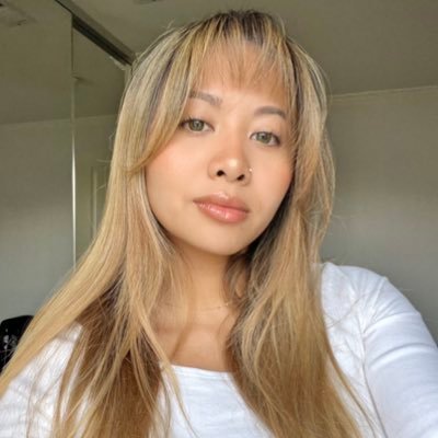 DeziraeJade's profile picture. ˚₊‧🧡♡ *