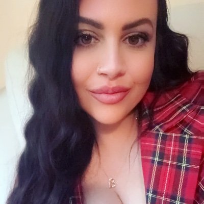 AllyCardenas88's profile picture. 