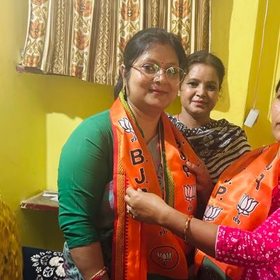 भाजपा प्रदेश मंत्री Jharkhand. Poetess. स्वयं पर भरोसा मेरी ताक़त है । पिता का नाम ही मेरी पहचान है ।