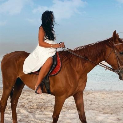 وان لا تصرف عني كيدهو لأصبو إليه 💔