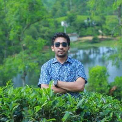 When people die, they decay, when they live they change, they change for reasons and without reasons, morning and evening chang.