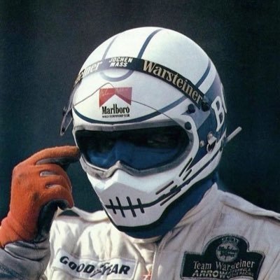 yamiyuya_'s profile picture. 