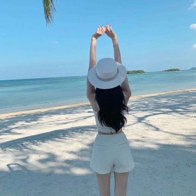 TthelorQ2VlCy's profile picture. 